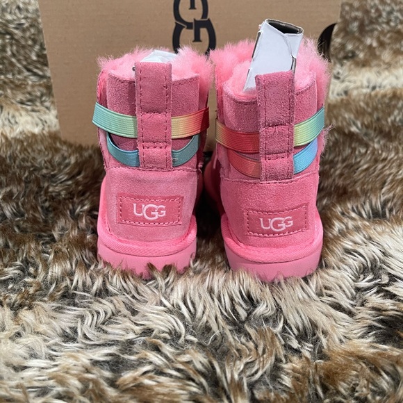 Girls toddler Uggs - Picture 3 of 8